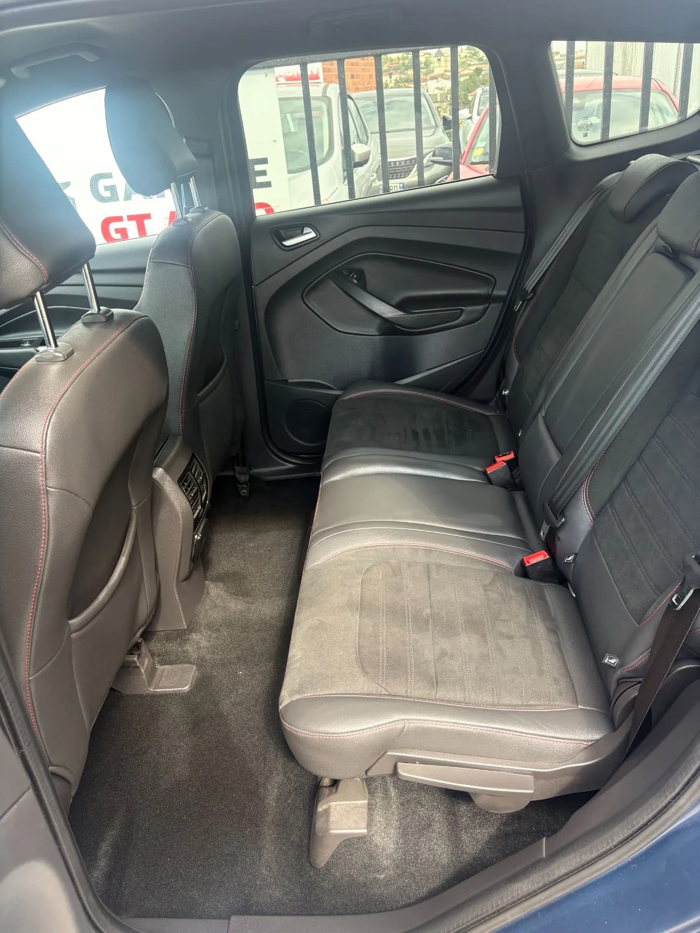 FORD KUGA ST LINE 2.0L TDCI 150 CH 4X2, PARKING AUTOMATIQUE, GPS,CAMERA DE RECUL - Vue 15
