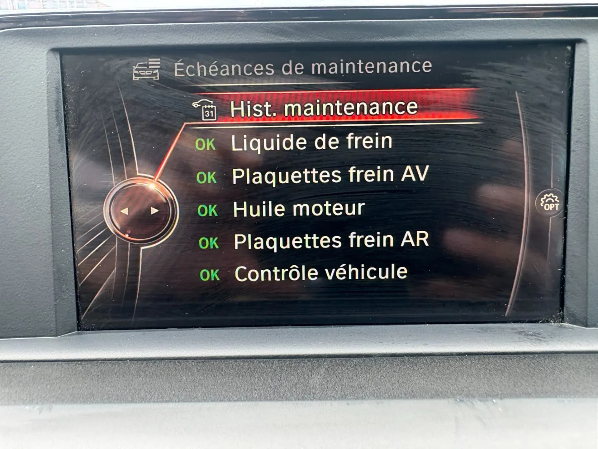 BMW SERIE 1 SPORT 114D 95 CH - Vue 15