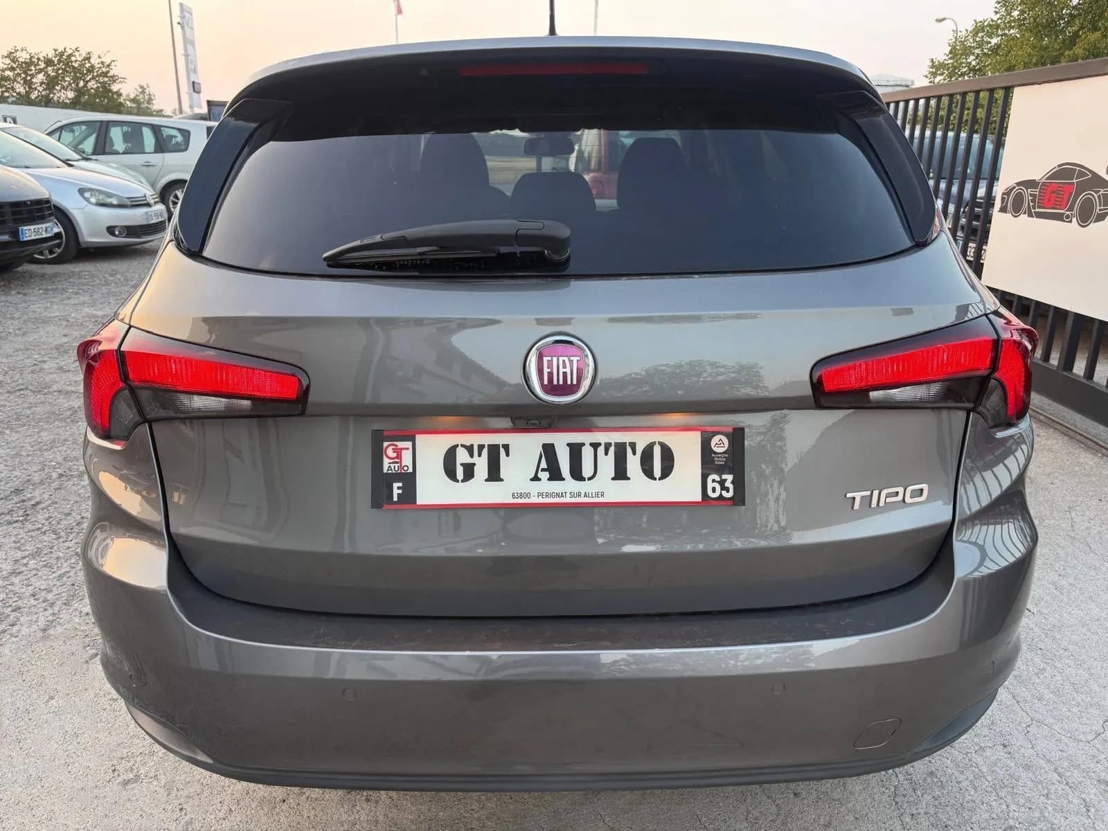 FIAT TIPO SW LOUNGE 1.6 MULTIJET 120 CH START AND STOP - 5 PORTES, APPLE CarPlay, Android Auto - Vue 3