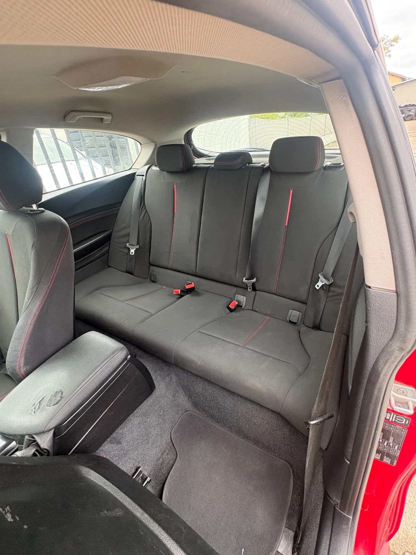 BMW SERIE 1 SPORT 114D 95 CH - Vue 19