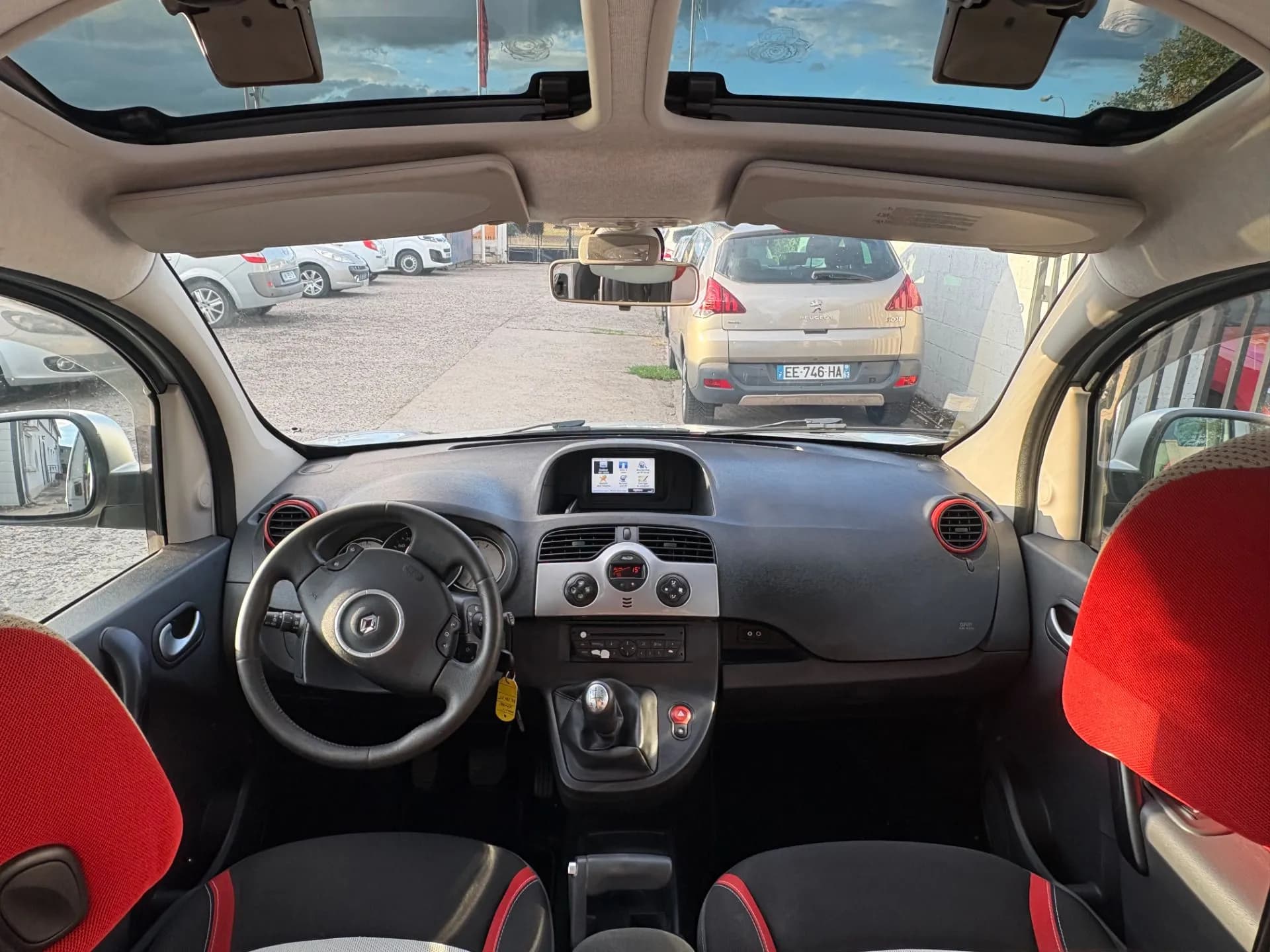 RENAULT GRAND KANGOO TOM-TOM EDITION 1.5 DCI 90 CH, GPS ,RADAR DE RECUL - Vue 8