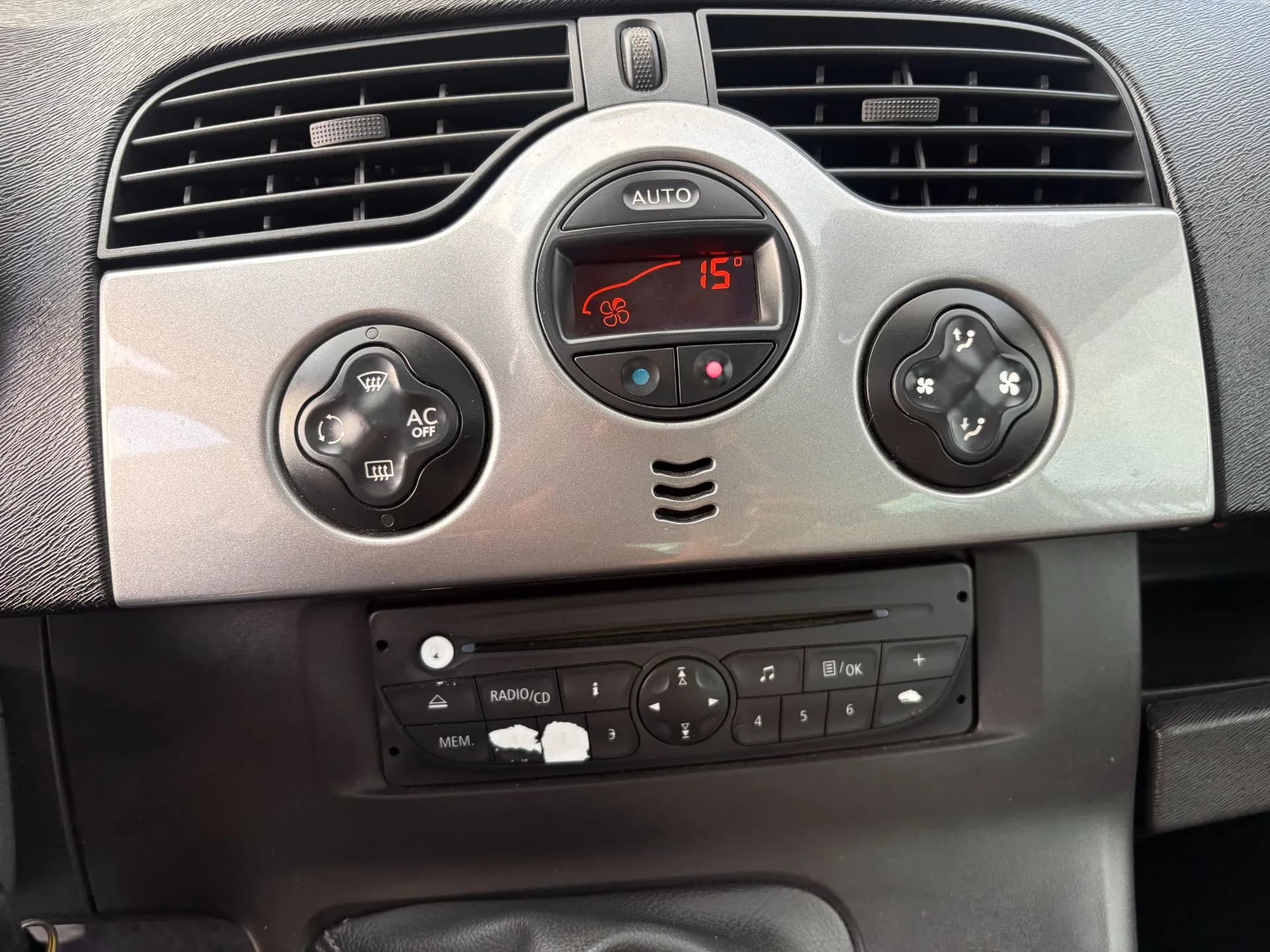 RENAULT GRAND KANGOO TOM-TOM EDITION 1.5 DCI 90 CH, GPS ,RADAR DE RECUL - Vue 18