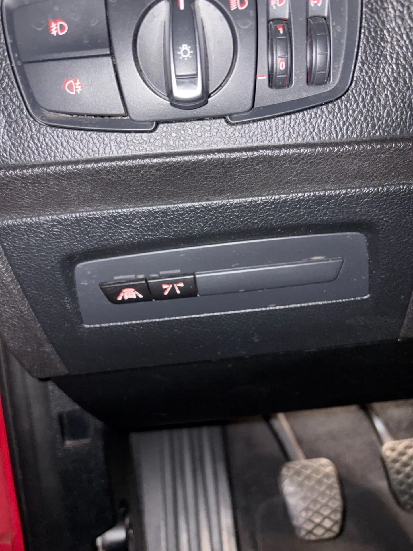 BMW SERIE 1 SPORT 114D 95 CH - Vue 9