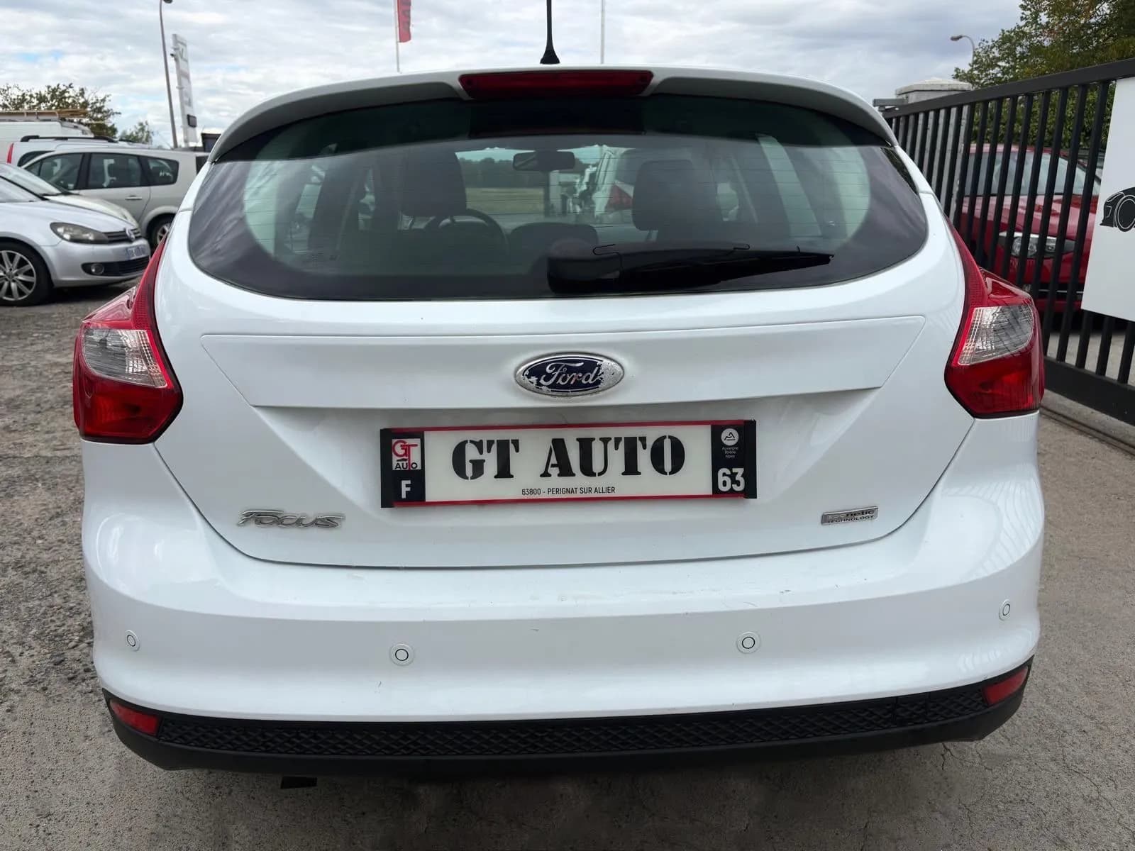 FORD FOCUS TITANIUM 1.6 TDCI 115 CH START AND STOP - Vue 3