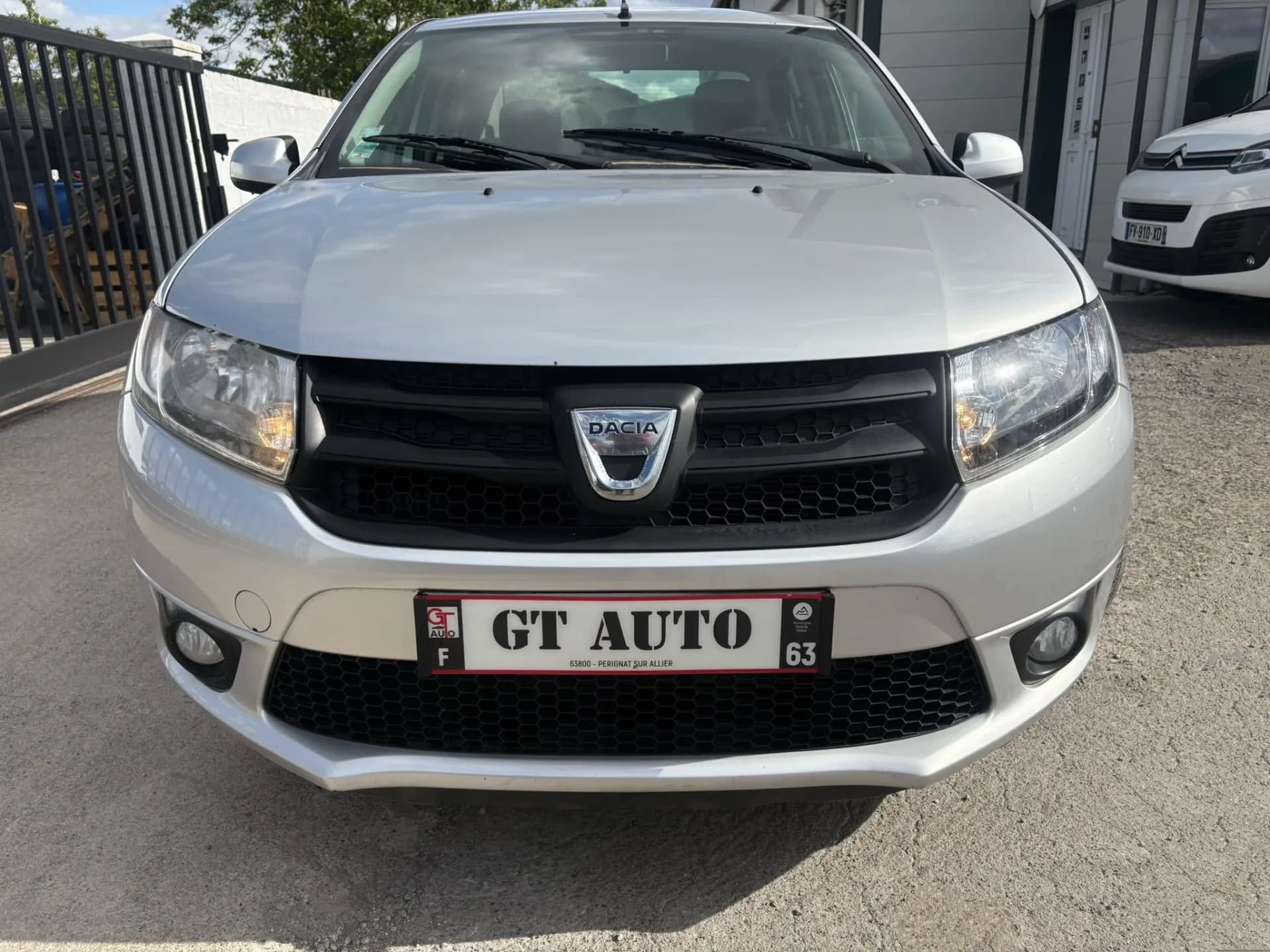 DACIA LOGAN 0.9 TCE 90 CH eco Lauréate - 5 portes,Distribution a chaine, climatisation, mode: Eco - Vue 6