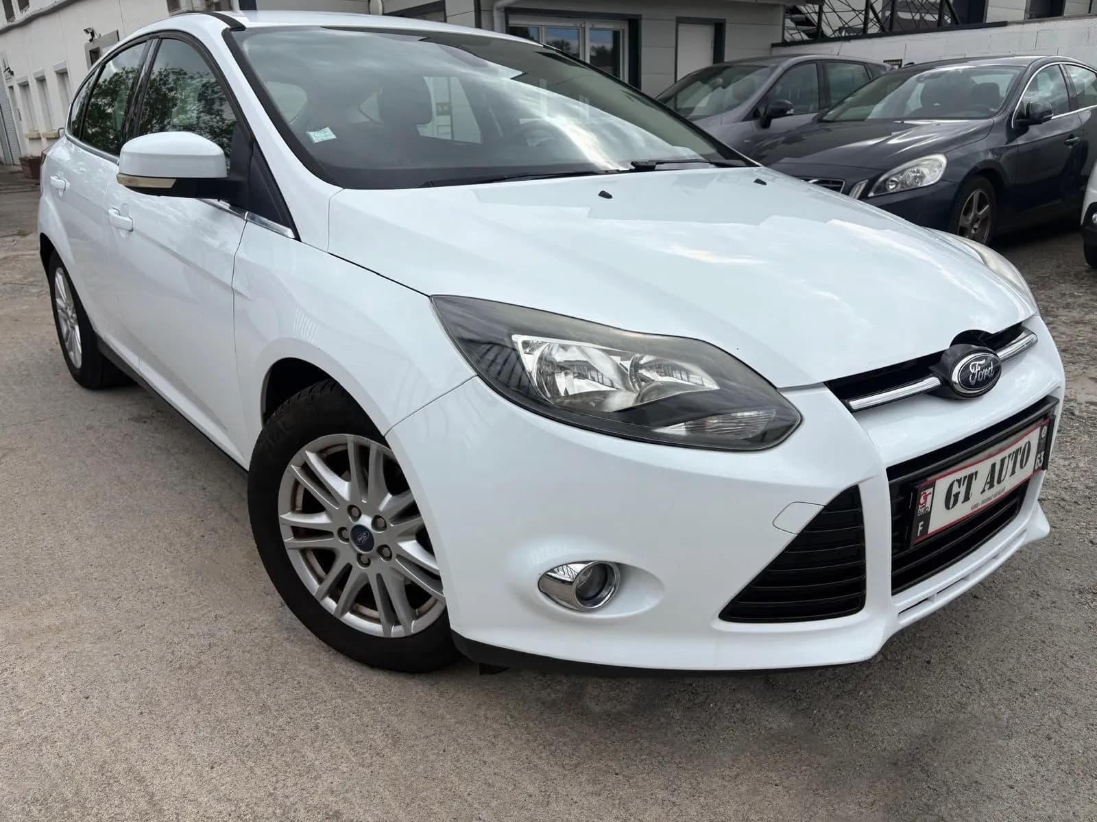 FORD FOCUS TITANIUM 1.6 TDCI 115 CH START AND STOP - Vue 5